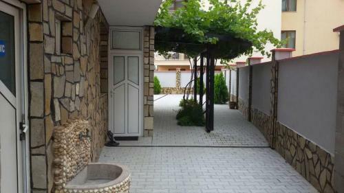 Hostal Sineva Guest House