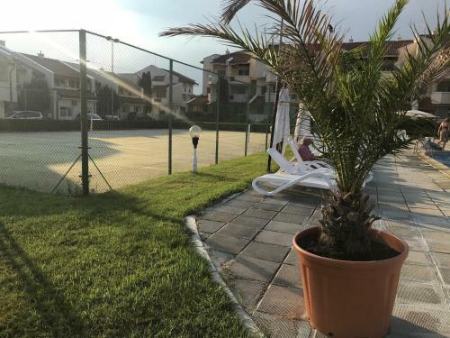 Apartment In Holiday Village Ravda