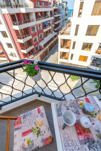 Pomorie Seaside Apartments