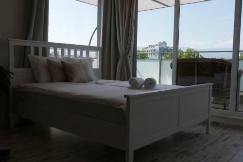 Apartamento Charmful New Flat With Hill View
