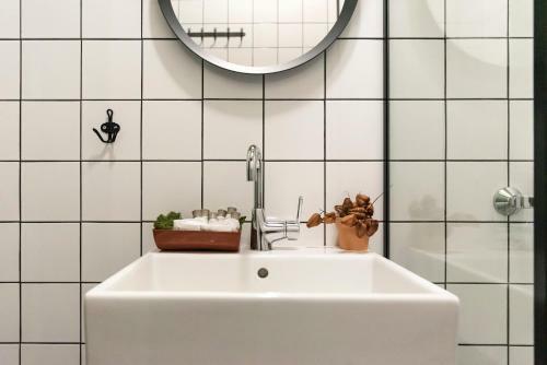 Beautiful Best Location Apartment Green Mouse