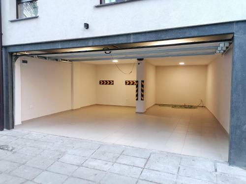Noris Apart With Garage