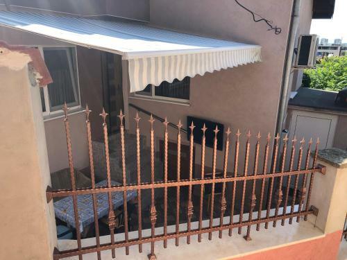 Apartamento ?ouse With Cute Little Yard