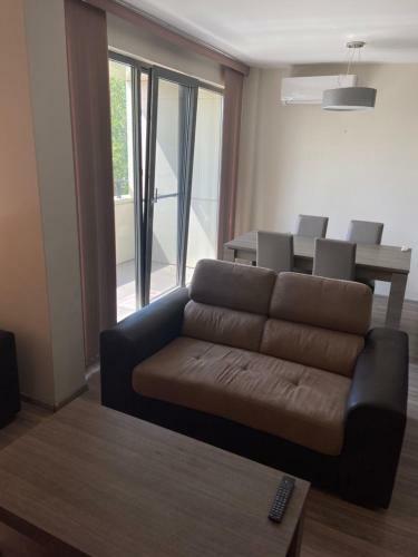 6 September Apartment