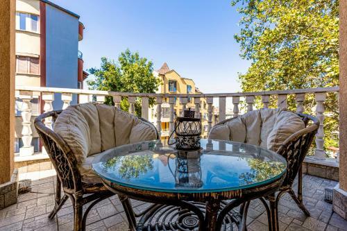 2bd-2bthr Apartment Close To The Ancient Town