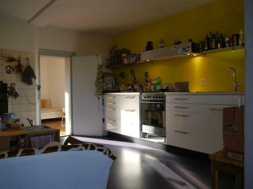 Apartamento Spacious 3 Room House With Garden