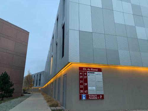 Bed & Breakfast Modern Studio With Mezzanine
