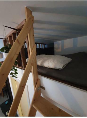 Bed & Breakfast Modern Studio With Mezzanine