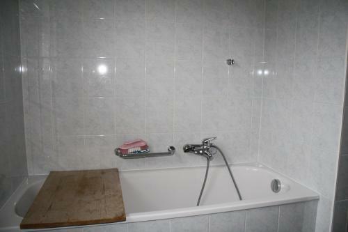 Hostal Ergomotion Losone Michio
