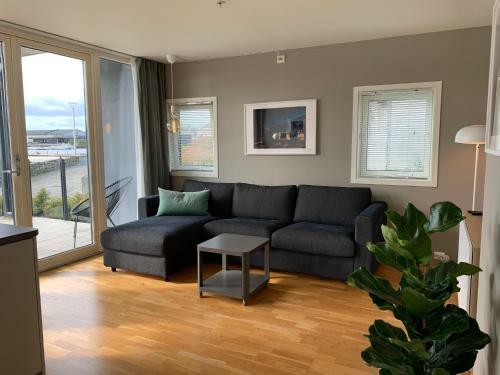 Modern Apartment In The Harbour Of J�rpeland