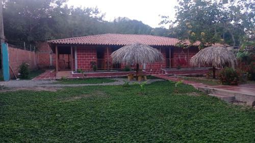 Hostal Caba�a Neverland