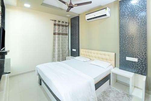 Oyo Flagship 83429 Hotel Kamdhenu Palace