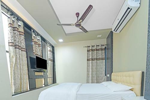 Oyo Flagship 83429 Hotel Kamdhenu Palace