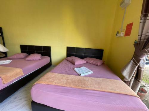 Oyo Home 90424 Embun Homestay