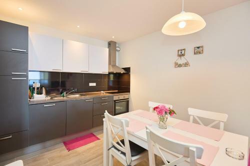 Apartamento Stiga 1 - New Ap. 4 Two