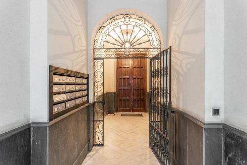 Apartamento Bnbholder Imperial Duplex & Terrace Centre