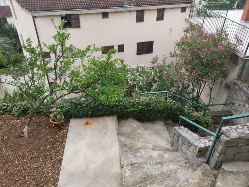 Apartments Tonkita With Jacuzzi
