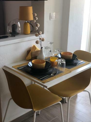 Apartment Yellow