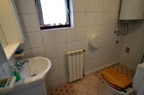 Apartment Varvari 17751b