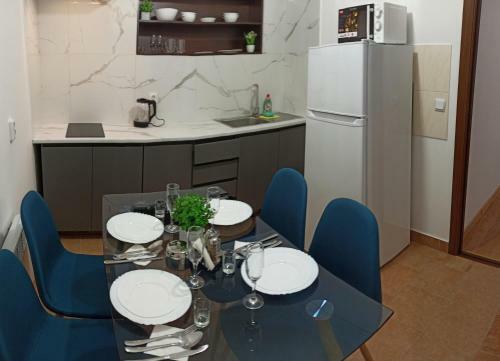 Elegant Lux Apartment In Central Square