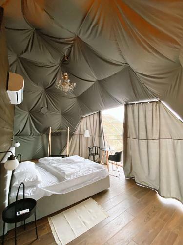 Minimalist. Glamping