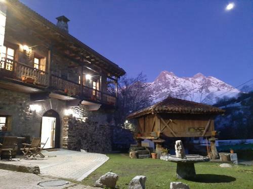 Hotel La Casa Vieja En Valde�n