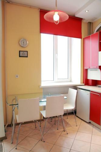 Apartment On Karla Libnekhta 2b