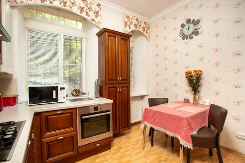 3 Bedroom Apartment Town Center