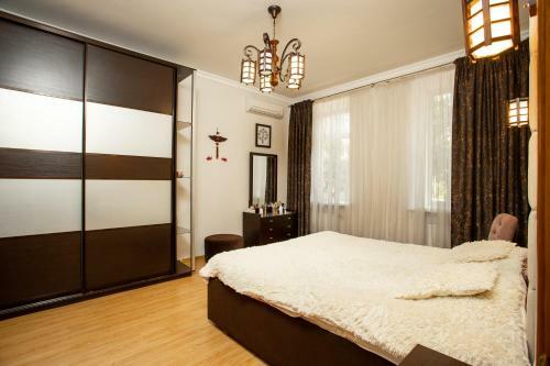 3 Bedroom Apartment Town Center