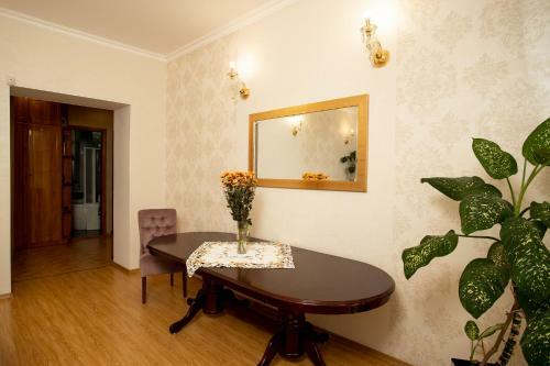 3 Bedroom Apartment Town Center