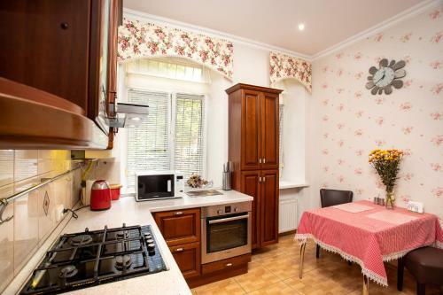 3 Bedroom Apartment Town Center
