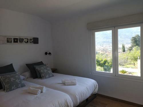 Penthouse Overlooking Soller With Garden & Terrace