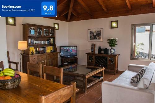 Casa Tagoro A Place To Live Facing The Ocean