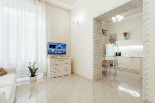 Opera Apartment