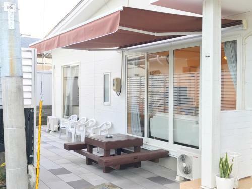 Hostal Hibari Guesthouse