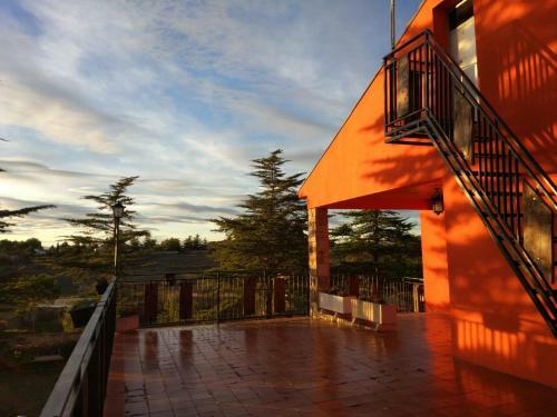 Casa Naranja
