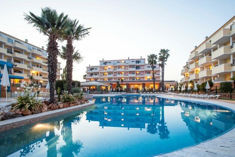 Aparthotel Vitor's Plaza