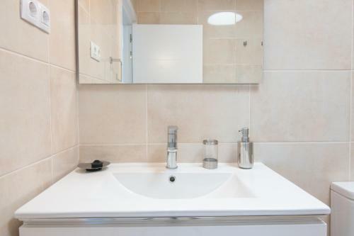 Apartamento Playa Roca Penthouse. Great Sea Views!