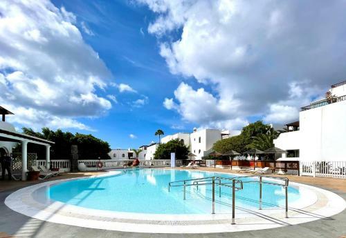 Nice Apartment, Wifi, Pool View Near Los Charcos Beach