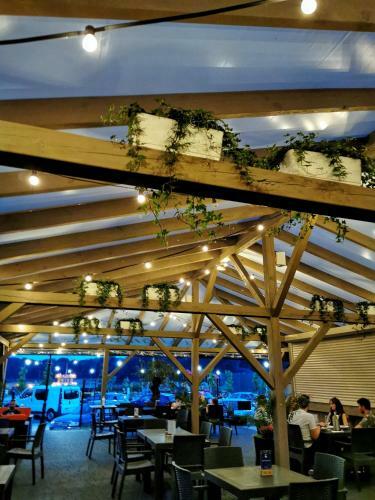 Hotel Restauracja ,,bia?a Dama,,
