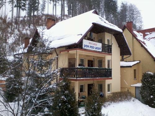 Hostal Dom Pod Lasem