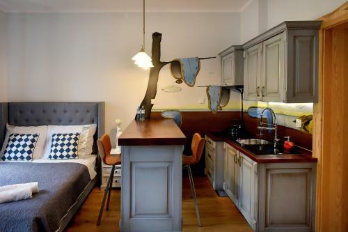 Dali Aparthotel