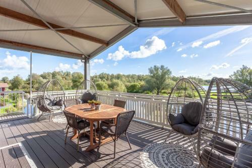 Hotel Waterlodges Haj� De Lepelaar