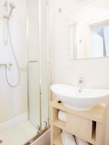 Hostal Porto Marina