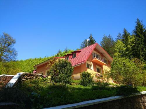 Bed & Breakfast Dworek Le?ny