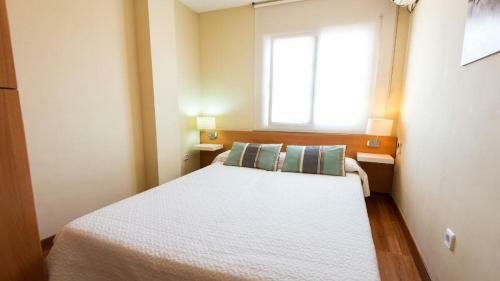 Apartamento �tico Con Piscina Y Barbacoa