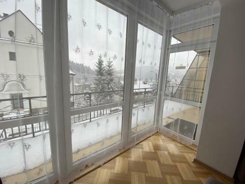 Apartament Dwupoziomowy W Willi Carmen