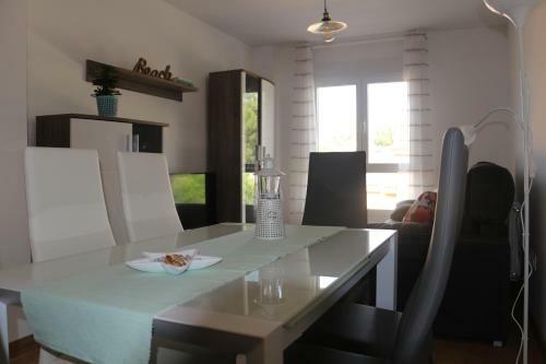 Apartamentos Homelife Roca Tarpeya