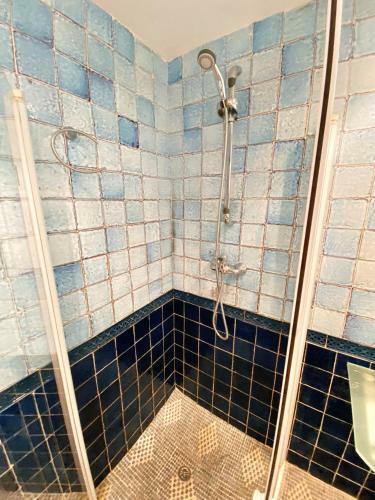 Apartamento Con Piscina Y Tenis. A 50m de La Playa