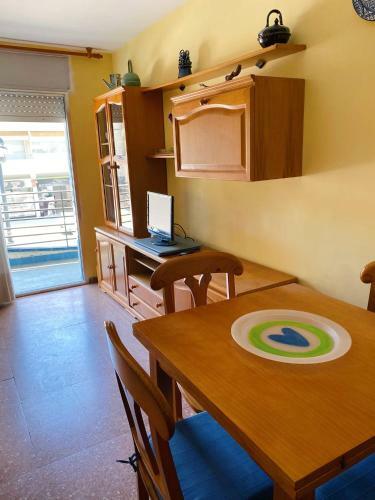 Apartamento Con Piscina Y Tenis. A 50m de La Playa